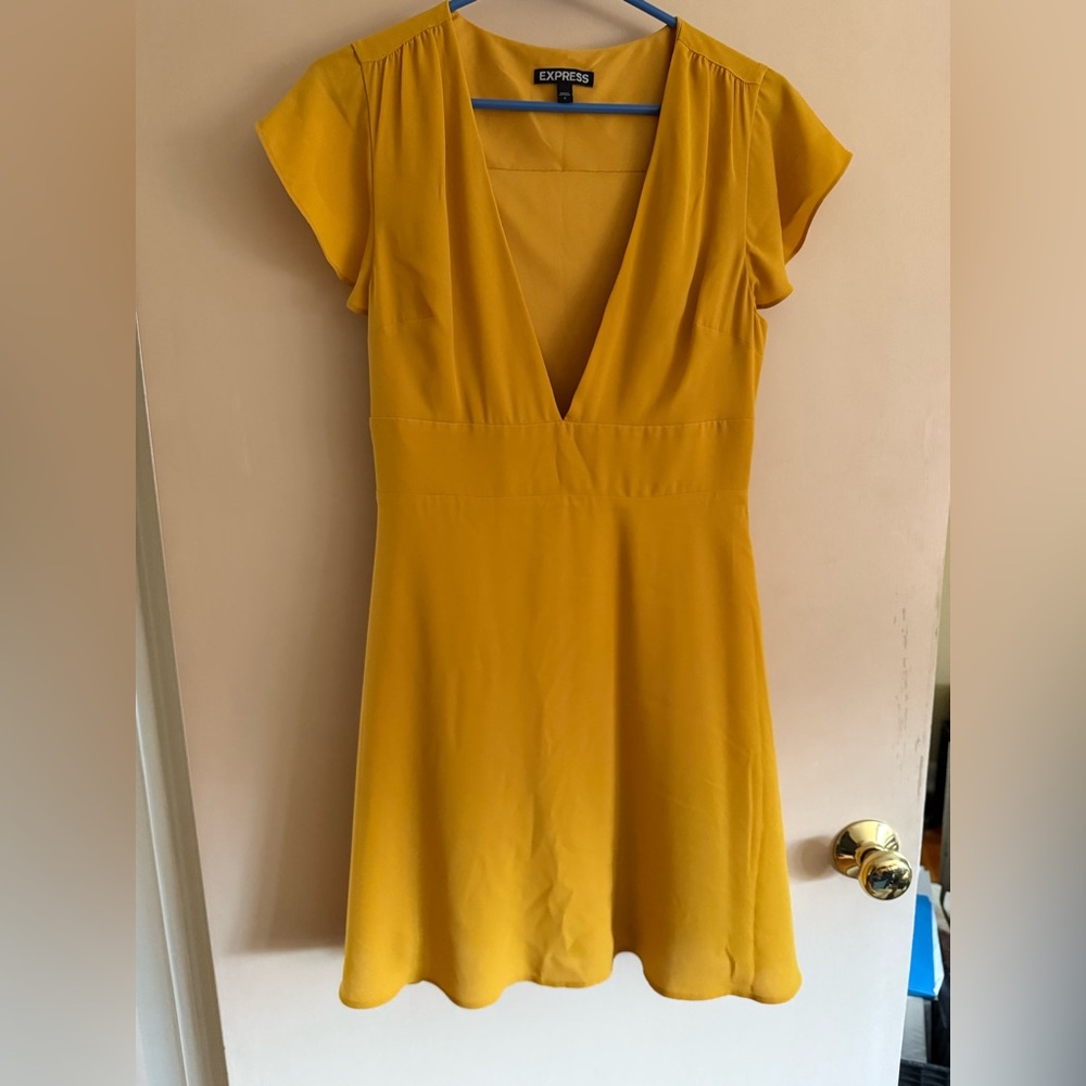 Express Elegant Yellow Dress - Size 4